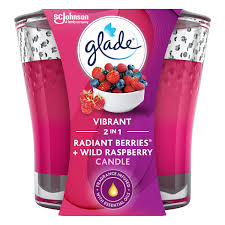 Glade Radiant Berries & Wild Raspberry Candle 96g